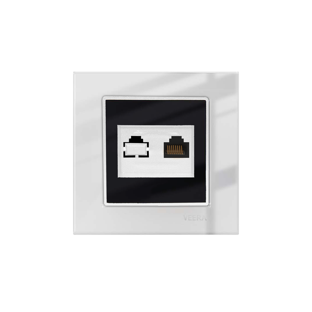 omega-model-white-white-black-color-cat3cat6